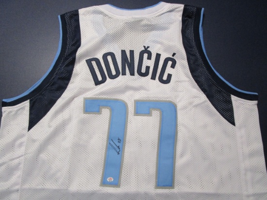 Luka Doncic of the Dallas Mavericks signed autographed basketball jersey PAAS COA 112