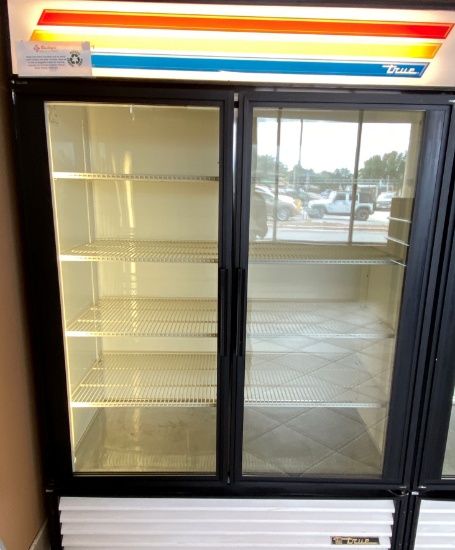 True GDM 49 Two Slide Door Merchandising Cooler