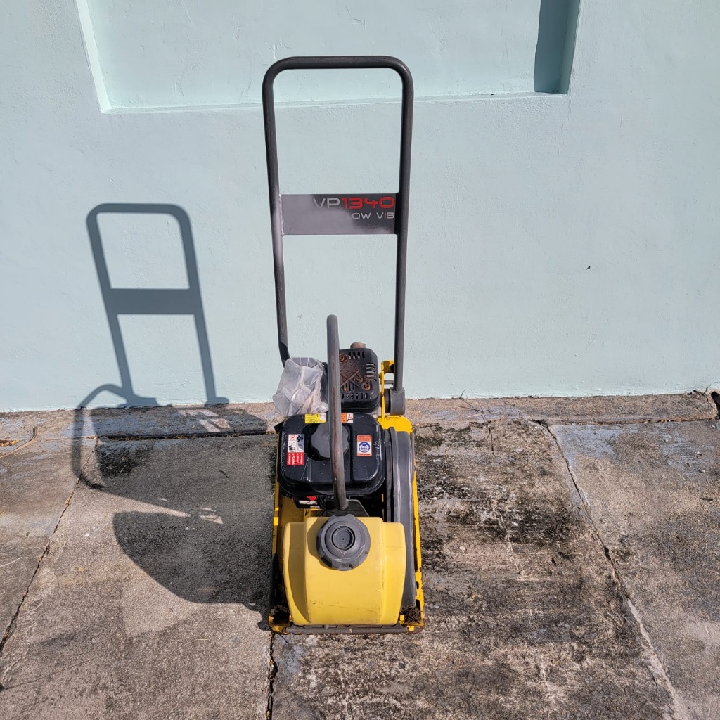 Wacker Plate Compactor Asphalt and Soil Honda Gas Needs Work 