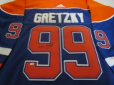 Wayne Gretzky of the Edmonton Oilers signed autographed hockey jersey PAAS COA 949