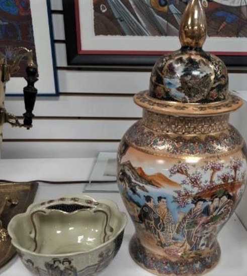 Pair of Royal Satsuma - Urn and bowl