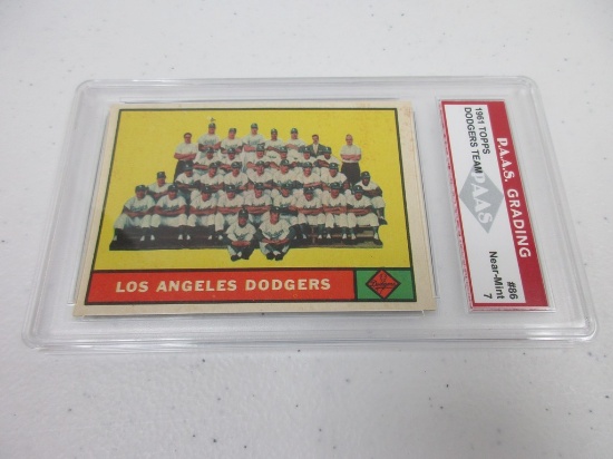 Los Angeles Dodgers Team Card 1961 Topps #86 graded PAAS Near Mint 7