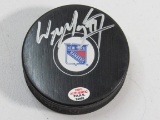 Wayne Gretzky of the NY Rangers signed autographed hockey puck PAAS COA 565