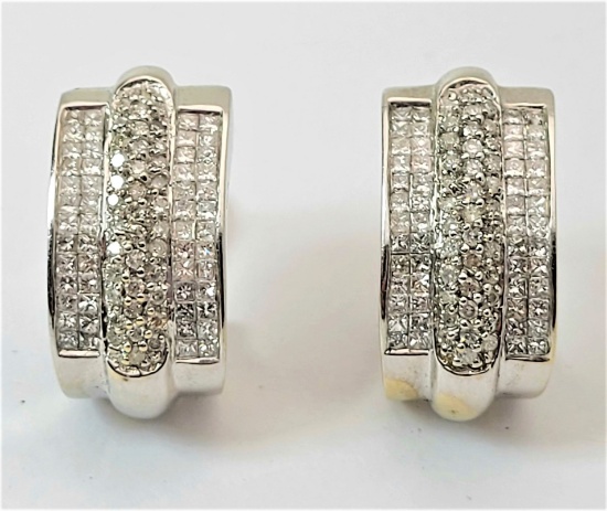 Womens 14k White Gold Paved Diamond Cluster Diamond Earrings