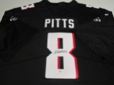 Kyle Pitts of the Atlanta Falcons signed autographed football jersey PAAS COA 257