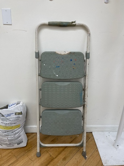 Step Ladder