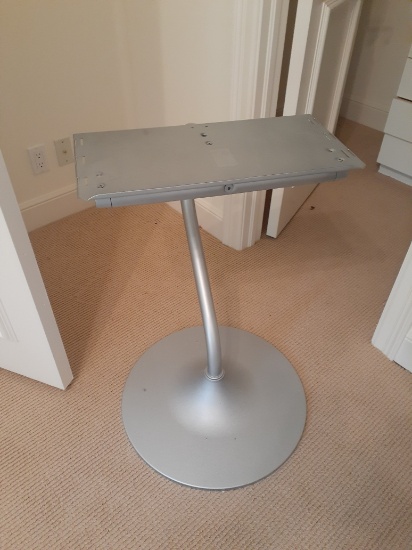 metal stand for monitor