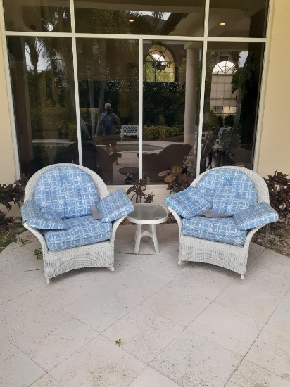 3 piece set - 2 rocking chairs and small table