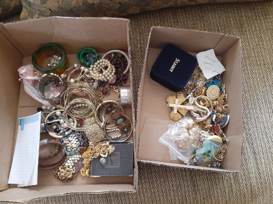 Jewelry lot - 2 boxes - Vintage and new