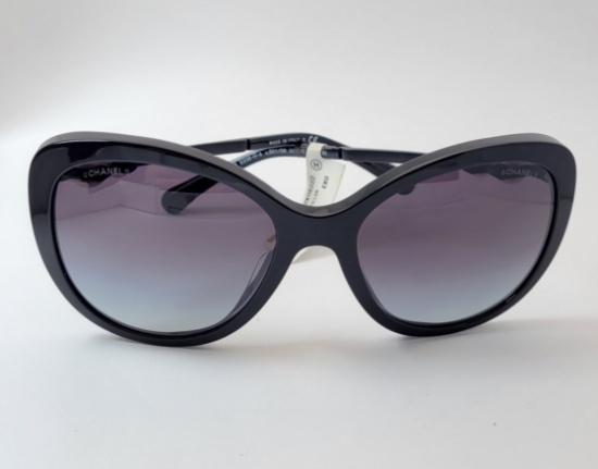 Brand New Designer Womens CHANEL Black Pearl Sunglasses Ret $575.