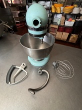 Kitchen Aid Countertop Mixer - Bowl, Hook, Paddle