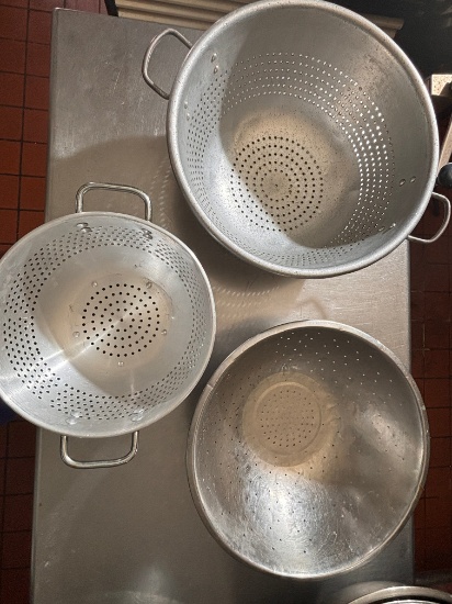 (8) Assorted Sized Colanders - All SS