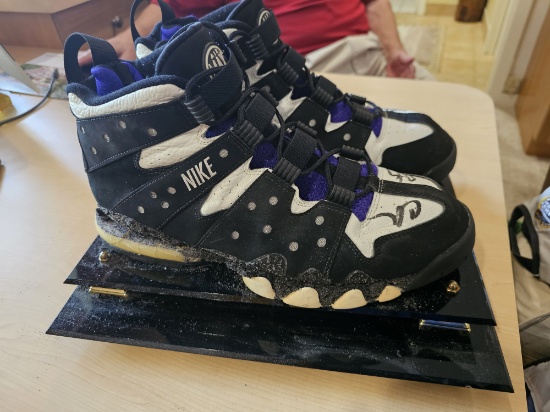 Charles Barkley Signed Nike Shoes (need repair) with Case