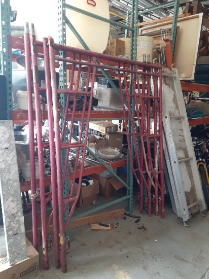 Scaffolding - 6 pieces total - up to 12 ft by 7 ft