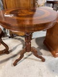 Exquisite Side Table with Beautiful Marquetry, 23