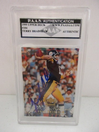 Terry Bradshaw of the Pittsburgh Steelers signed autographed slabbed sportscard PAAS Holo 618
