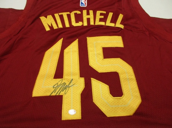 Donovan Mitchell of the Cleveland Cavaliers signed autographed basketball jersey PAAS COA 870