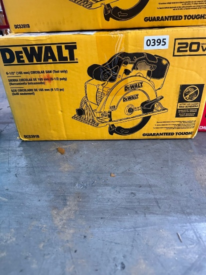 DeWalt 6 1/2 In Circular Saw