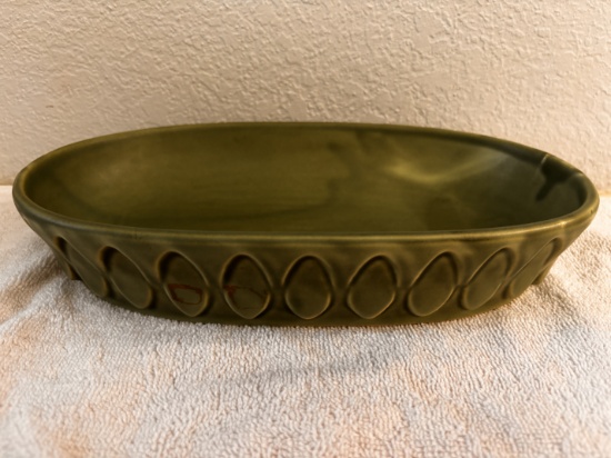 RED WING U.S.A. Vintage Pottery Dish 10" by 5" Green W/ Stamp