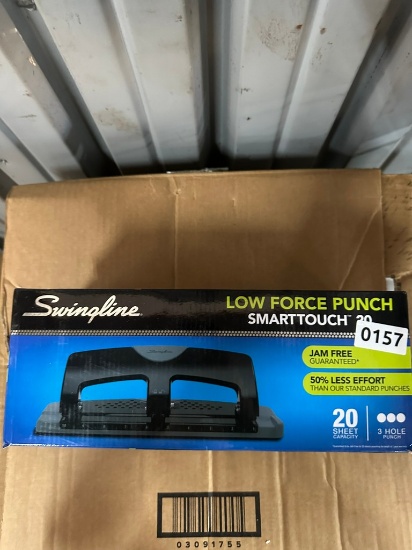 Swingline Low Force Punch Smart Touch