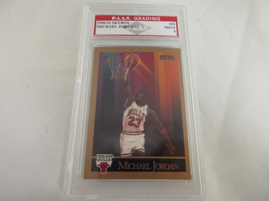 Michael Jordan Bulls 1990-91 Skybox #41 graded PAAS Mint 9