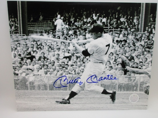 Mickey Mantle of the Ney York Yankees signed autographed 8x10 photo GFA Holo Sticker 025