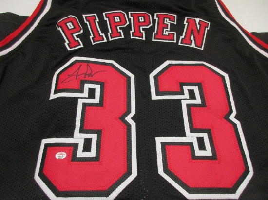 Scottie Pippen of the Chicago Bulls signed autographed basketball jersey PAAS COA 225