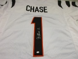 Ja'Marr Chase of the Cincinnati Bengals signed autographed football jersey PAAS COA 074