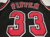 Scottie Pippen of the Chicago Bulls signed autographed basketball jersey PAAS COA 225