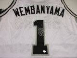 Victor Webanyama of the San Antonio Spurs signed autographed basketball jersey PAAS COA 220