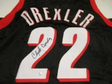 Clyde Drexler of the Portland Trail Blazers signed autographed basketball jersey PAAS COA 387
