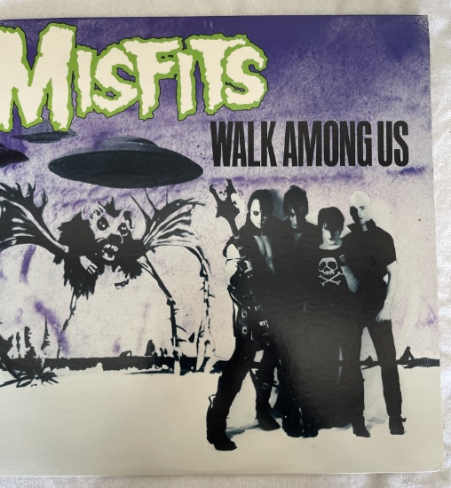 1988 Reissue    The Misfits -  Walk Among Us