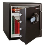 Sentry Safe Fire & Water Resistant w. Digital Lock