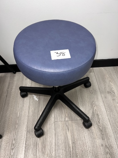 Operator Stool with 5 Star Base