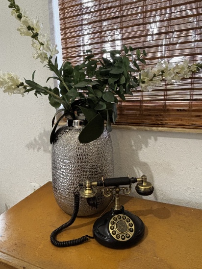 Vintage Replica Rotary Telephone with Vase DÃ©cor
