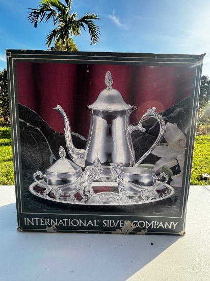 International Silver Co. Tea Set - Classic Design