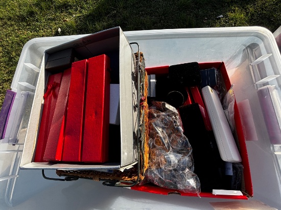 Jewelry Display Boxes and Holders