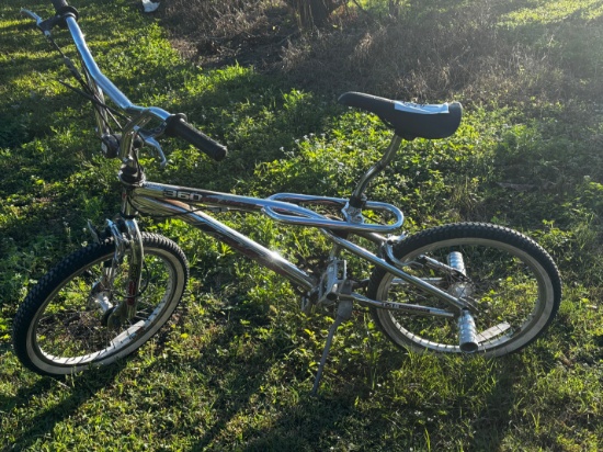 Chrome Freestyle BMX Bike
