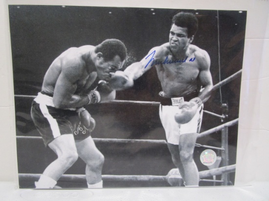 Muhammad Ali signed autographed 8x10 photo GFA Holographic Sticker 770