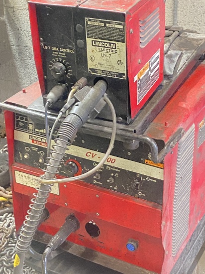 Lincoln Electric Idealarc CV-300 Mig Welder