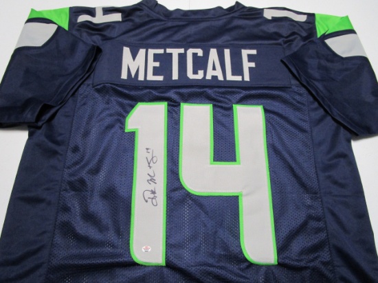 DK Metcalf of the Seattle Seahawks signed autographed football jersey PAAS Sticker 265