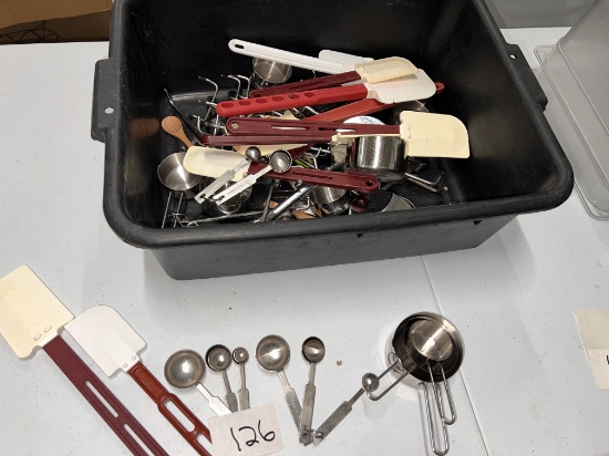 Bakers Supplies Lor of Measuring Cups, Measuring Spoons & Spatulas/Bin