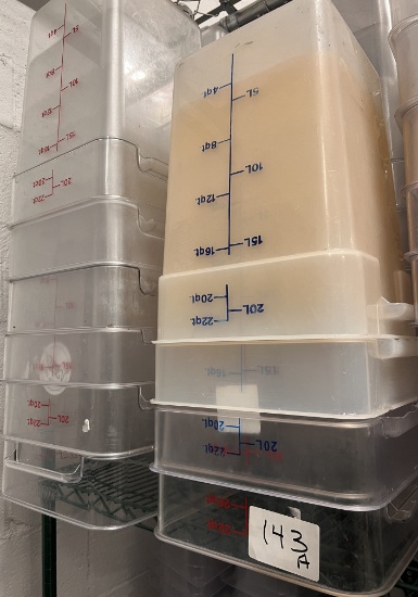 Large 22 Quart Plastic Containers with Lids