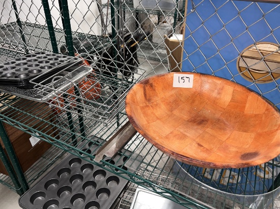 Contents of Bay, (Note: No Metro Shelves)