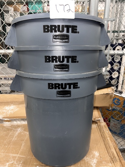 New Brute Trash Cans, 15" Wide X 17" Hi