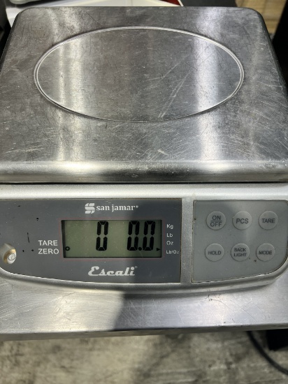 San Jamar Digital Scale, Battery Operated  By Escali, # SCDGM33