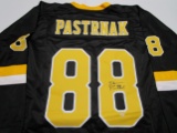 David Pastrnak of the Boston Bruins signed autographed hockey jersey PAAS COA 587
