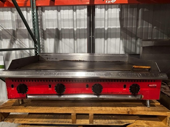 48" AVANTCO Gas Flat Top Grill Natural Gas