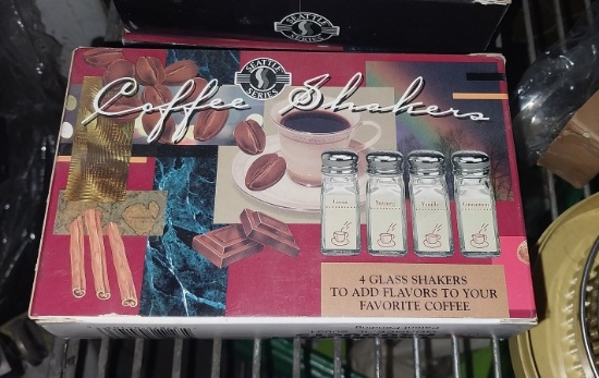 New Coffee Shakers by Seattle series - 4 glass shakers per pack
