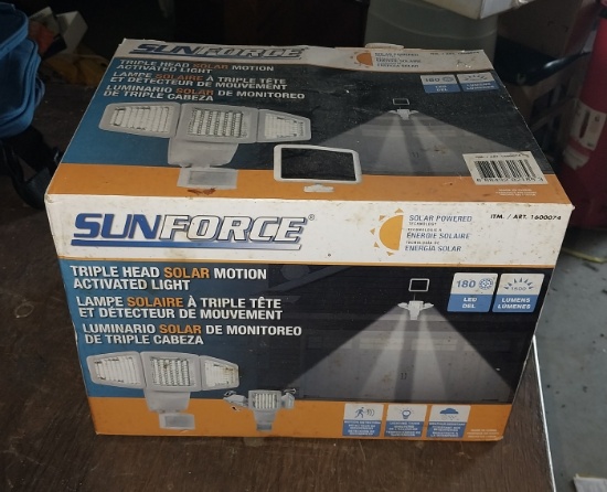 New Sunforce Triple Head Motion activated light - 1600074